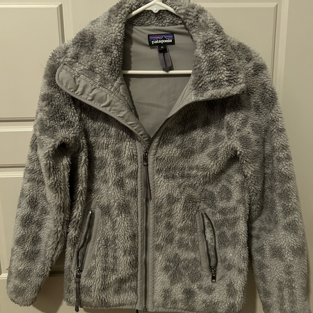 Mottled Gray and White Jacket Zip-Up Style